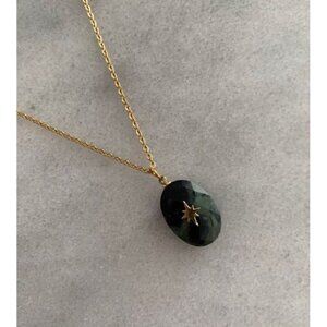 Gold Vintage Style Star Burst Pendant Necklace Brand New